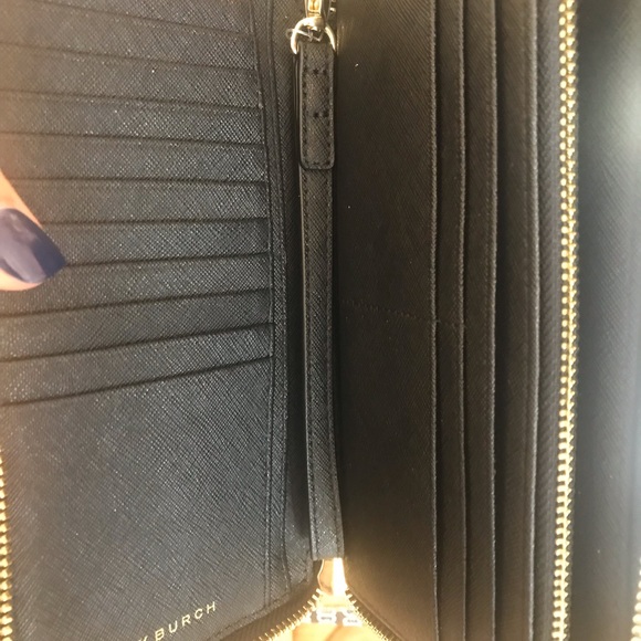 Tory Burch Handbags - Tory Burch Wallet